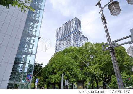 從城市公園看新中日大廈(愛知縣名古屋市中區) 從城市公園看新中日大廈(愛知縣名古屋市中區) 125961177