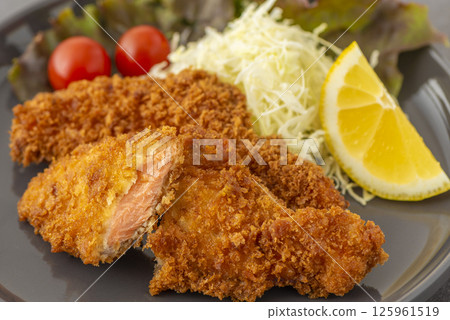Fried salmon 125961519