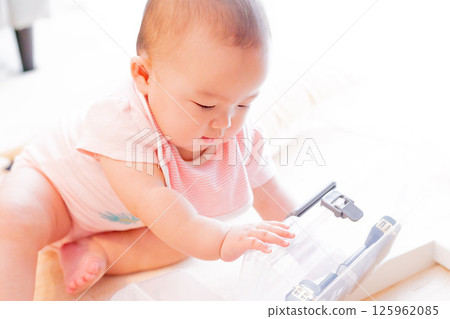Japanese baby Japanese baby 125962085