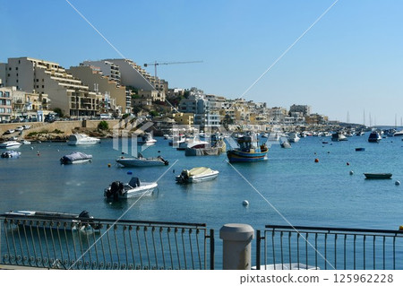 馬耳他共和國，馬耳他島，聖保羅灣，船，巡洋艦，海灘 125962228