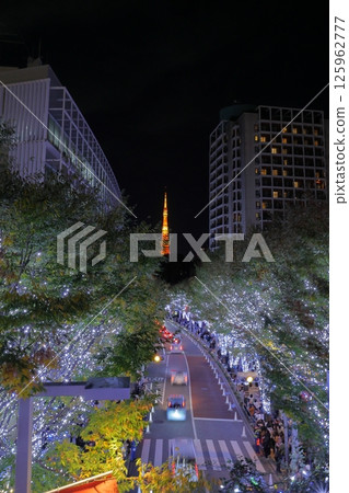 Illuminated street scene Illuminated street scene 125962777