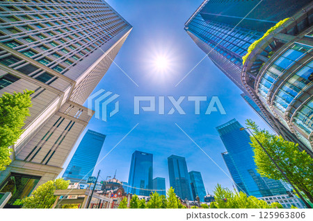 Tokyo cityscape in Japan, overlooking the Marunouchi North Exit of Tokyo Station, the red brick station building, Haro, Yaesu and other buildings 125963806