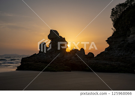 Evening view of Ningyo-iwa (Satsumasendai City) 125968066