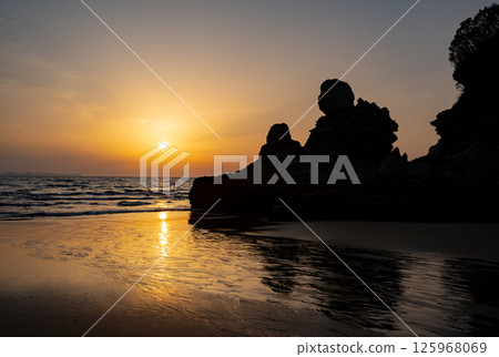 Evening view of Ningyo-iwa (Satsumasendai City) 125968069