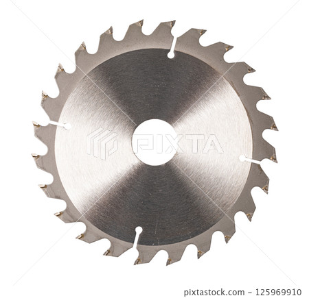 A circular saw blade with a serrated edge 125969910