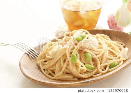 毛豆魷魚鱈魚子義大利麵 125970028