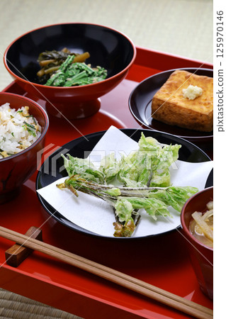 Vegetarian food 125970146