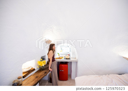 Morning glow in a minimalist trullo 125970323