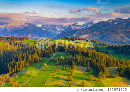 Mountain landscape in the Pieniny National Park at the foot of the Tatra Mountains 125971515