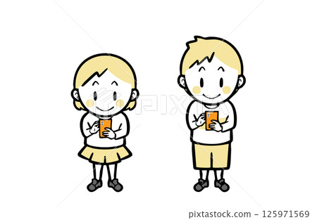 孩子們，男孩和女孩，穿著休閒服，操作智慧型手機 125971569