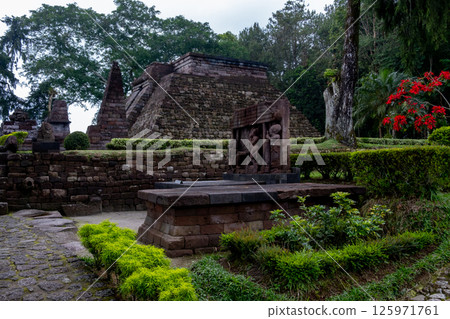 Candi Sukuh 寺，梭羅，印度尼西亞 125971761