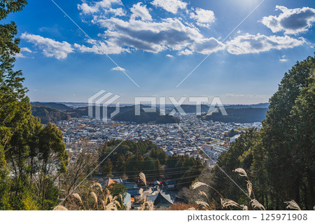 The cityscape as seen from the Yamamura Square Observatory at Komyo-ji Temple in Hamamatsu City (Shizuoka Prefecture) 125971908