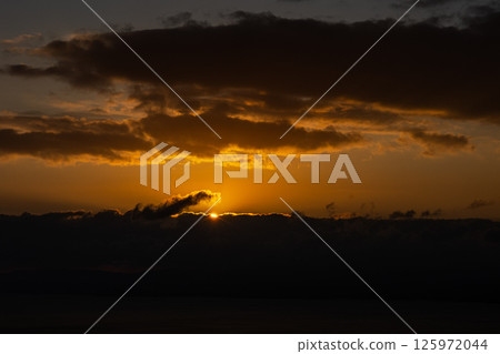 Morning glow 125972044