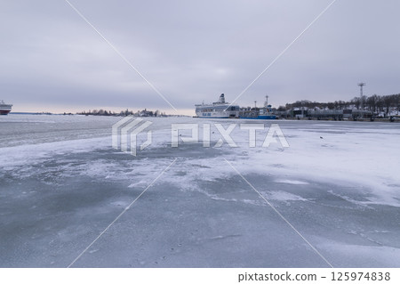 Helsinki harbor in winter, Finland / Helsinki, Finland Helsinki harbor in winter, Finland / Helsinki, Finland 125974838