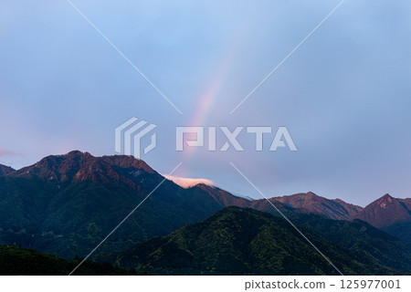 屋久島近海阿爾卑斯山牽牛花與彩虹（5月） 125977001