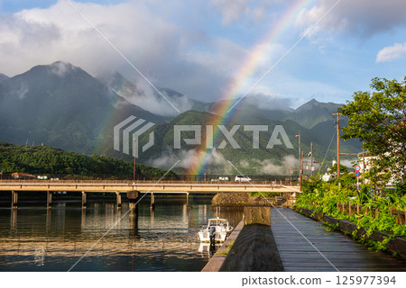 A beautiful morning rainbow in the Yakushima Offshore Alps (July) A beautiful morning rainbow in the Yakushima Offshore Alps (July) 125977394