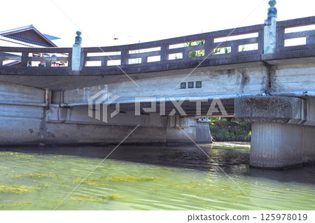松江堀川之旅(堀川遊覽船)北堀橋【島根縣松江市】 松江堀川之旅(堀川遊覽船)北堀橋【島根縣松江市】 125978019