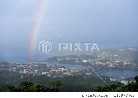 屋久島近海阿爾卑斯：夕陽下的彩虹（7月） 125978462