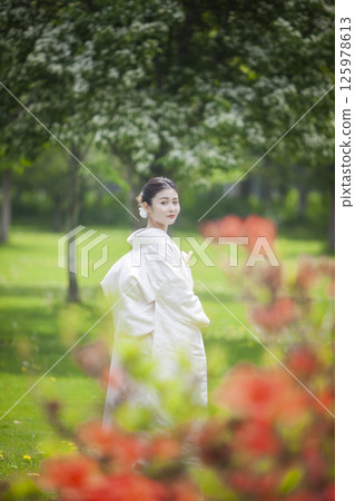 Garden wedding bride Garden wedding bride 125978613