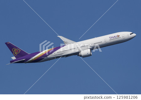 Thai Airways Boeing 777 125981206