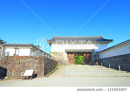 Scenery of the copper gate of Odawara Castle, Odawara City, Kanagawa Prefecture 125983807
