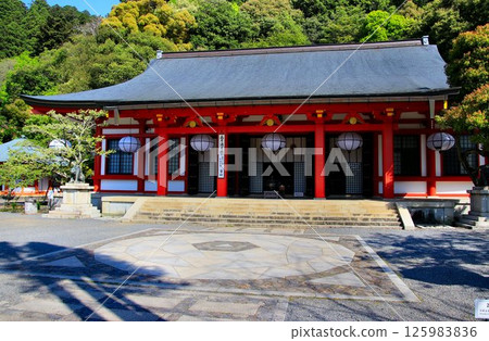 Cosmic energy pours down to protect the capital of Kyoto from evil spirits... Kurama Temple's "Main Hall and Kondo" Cosmic energy pours down to protect the capital of Kyoto from evil spirits... Kurama Temple's "Main Hall and Kondo" 125983836