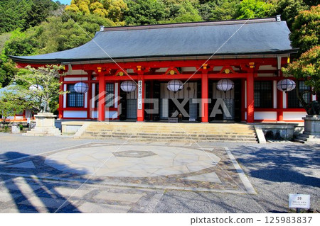 Cosmic energy pours down to protect the capital of Kyoto from evil spirits... Kurama Temple's "Main Hall and Kondo" Cosmic energy pours down to protect the capital of Kyoto from evil spirits... Kurama Temple's "Main Hall and Kondo" 125983837