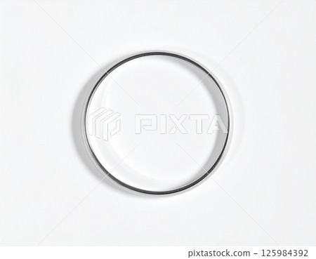 A simple silver ring with a good feel 125984392