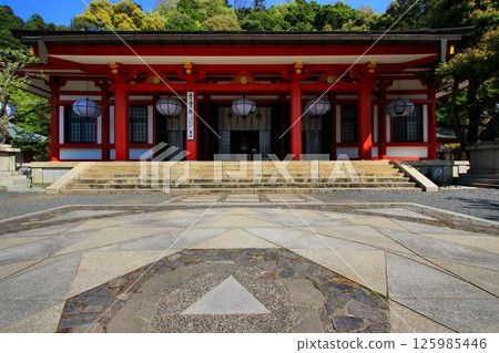 Cosmic energy pours down to protect the capital of Kyoto from evil spirits... Kurama Temple's "Main Hall and Kondo" Cosmic energy pours down to protect the capital of Kyoto from evil spirits... Kurama Temple's "Main Hall and Kondo" 125985446