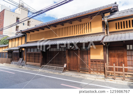 Important Cultural Property Sugimoto Family Residence: Kyoto Machiya (latticework, flat latticework, dog-shaped latticework, insect cage window) Kyoto culture and traditions, Yatacho, Shimogyo Ward, Kyoto City 125986767