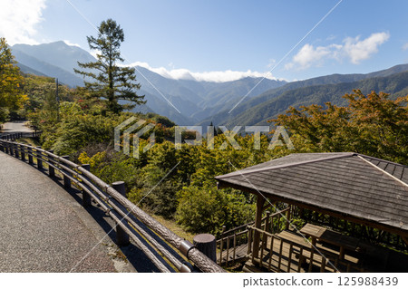 秩父三峰的秋景 秩父三峰的秋景 125988439