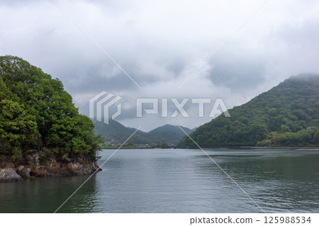 Beautiful spring scenery of Shiraishi Island in Kasaoka, Okayama Prefecture, Japan 125988534