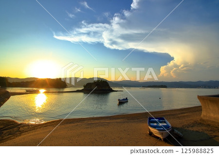 聖米歇爾山和大芝島的日落 聖米歇爾山和大芝島的日落 125988825