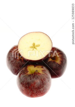 Bright red apple Prince Apple from New Zealand Bright red apple Prince Apple from New Zealand 125989833