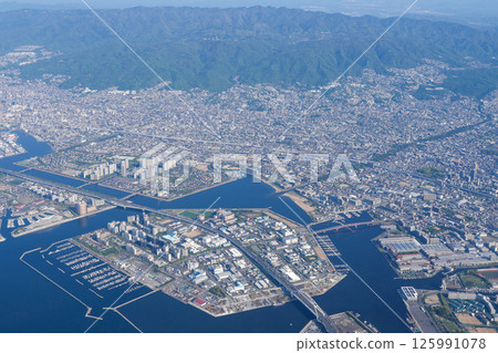 從伊丹機場起飛後,西宮~蘆屋~神戶~明石海峽大橋 從伊丹機場起飛後,西宮~蘆屋~神戶~明石海峽大橋 125991078