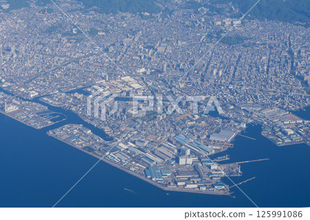 After taking off from Itami Airport, Nishinomiya - Ashiya - Kobe - Akashi Kaikyo Bridge 125991086