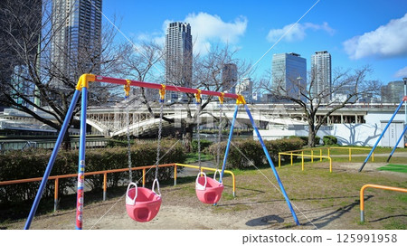 Swing Swing 125991958