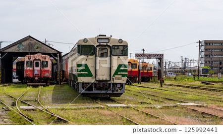 停泊在五井機務段的小湊鐵道列車 125992441
