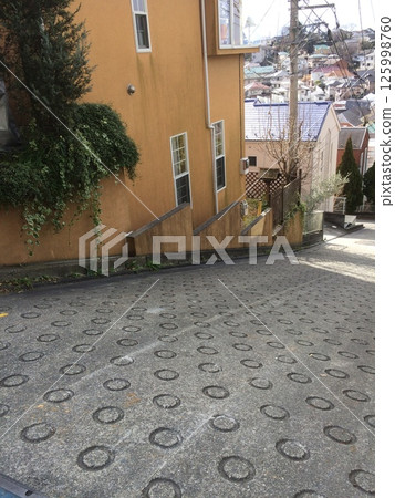 Steep slope 125998760