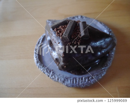 Chocolate pie 125999089