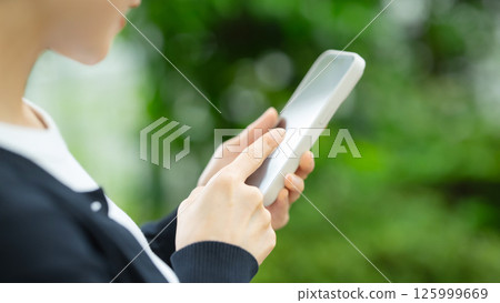 手邊的智能手機 125999669