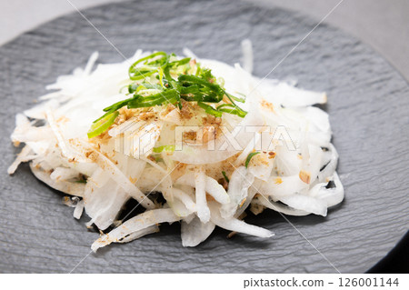 美味的新洋蔥沙拉 126001144