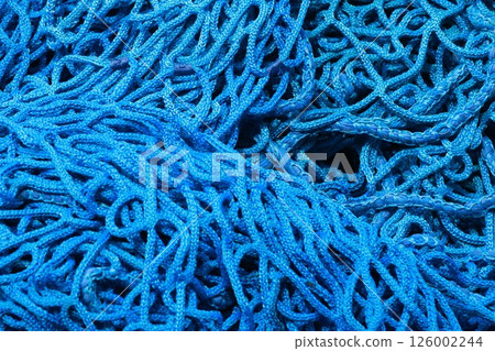 A blue rope with many knots 126002244