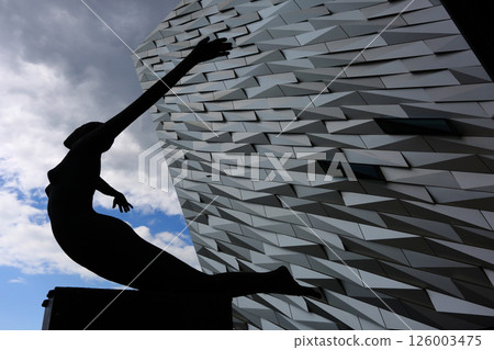 city of Belfast in north ireland as destination 126003475