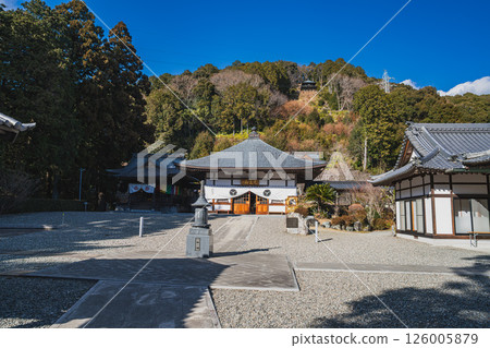The grounds of Komyo-ji Temple in Hamamatsu City (Shizuoka Prefecture) 126005879