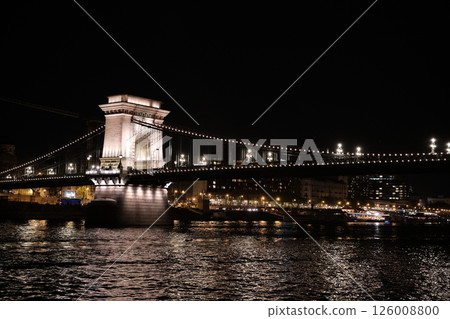 Night view of the bridge over the Danube in Budapest. Horizontal photo 126008800