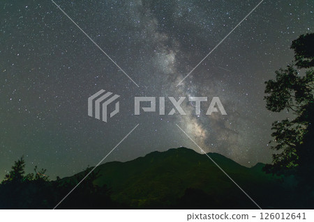 Yakushima Offshore Alps Milky Way (Autumn) 126012641