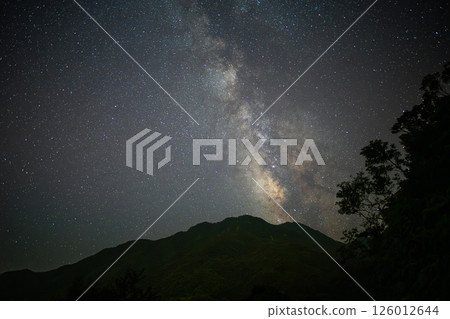 Yakushima Offshore Alps Milky Way (Autumn) 126012644