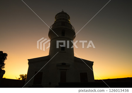 屋久島國家公園的日落和屋久島燈塔(夏季) 屋久島國家公園的日落和屋久島燈塔(夏季) 126013436