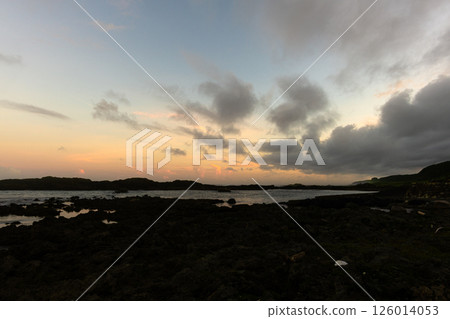 Evening view of the Yakushima Alps (July) from Harutahama Beach 126014053